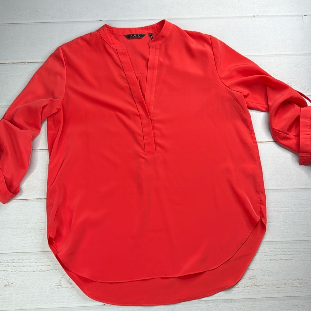 ZOA New York Red Blouse Size Medium